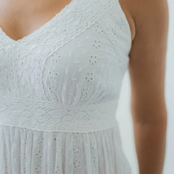 MAGIC WHITE 100% COTTON CROCHET & EYELET FLOWY SLEEVELESS V-NECK MAXI DRESS M - Picture 9 of 9